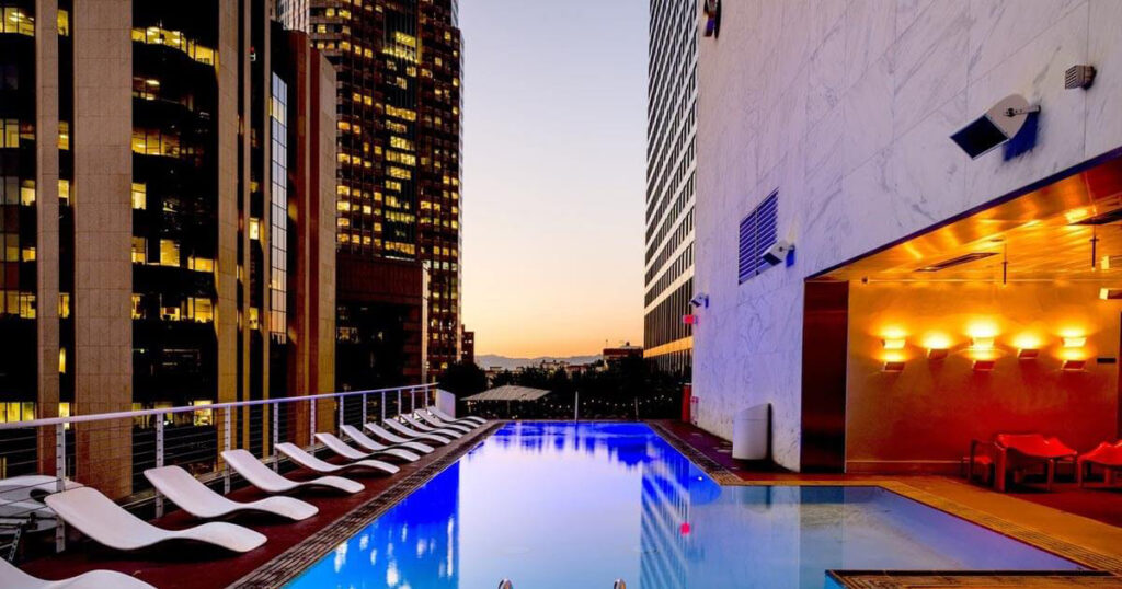 7 Pros and Cons Between Condo vs. Apartment Rental