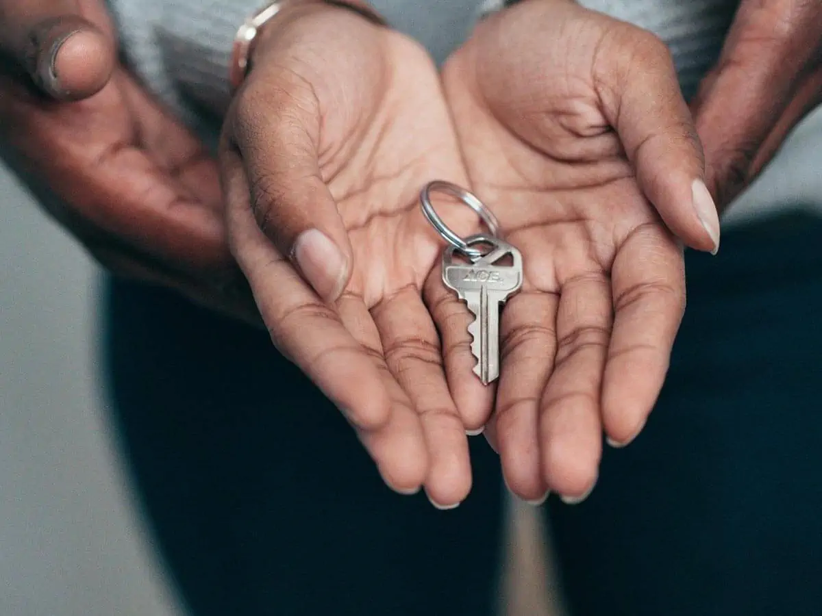 key on a persons palm