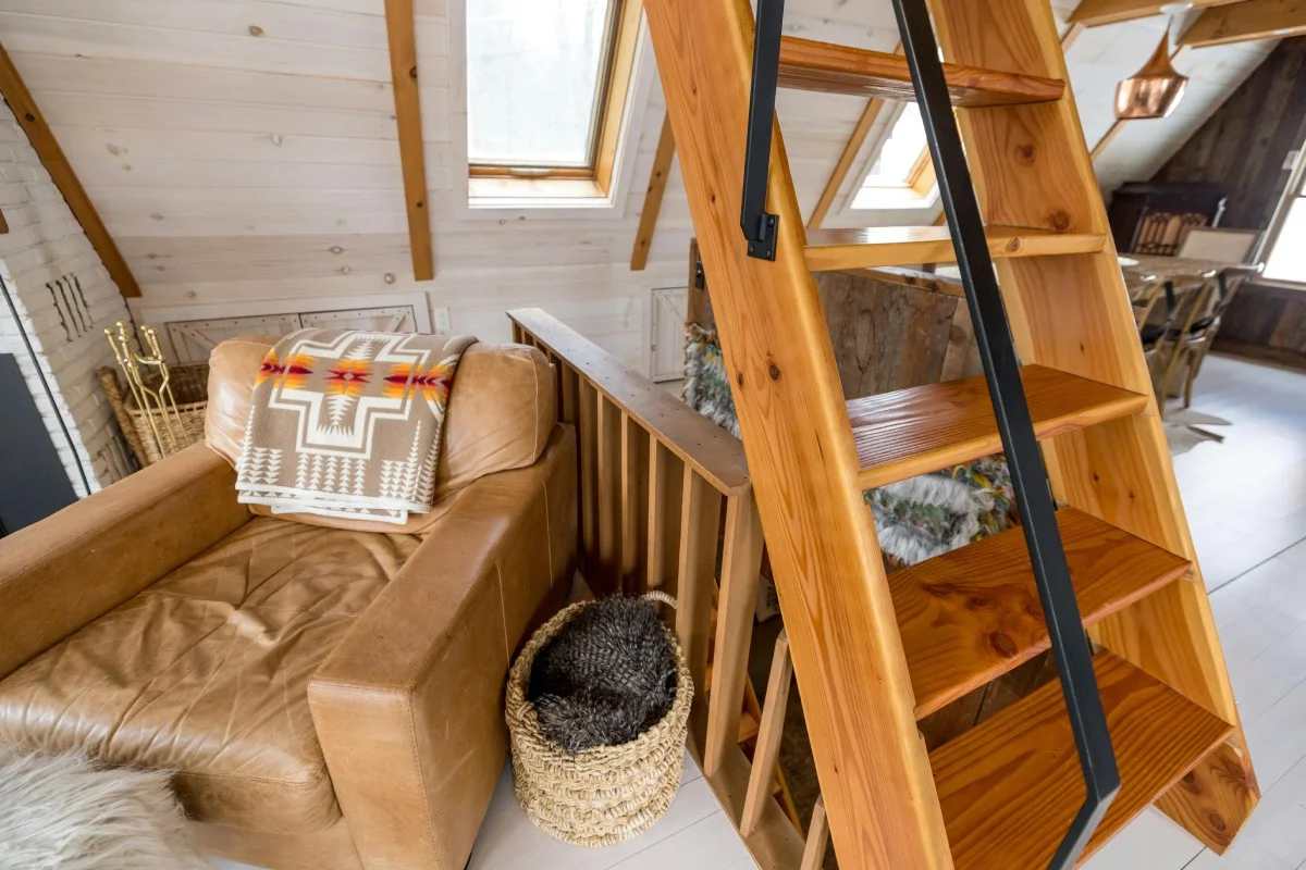 brown-wooden-staircase