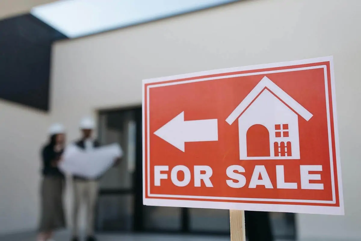 house-for-sale-red-sign