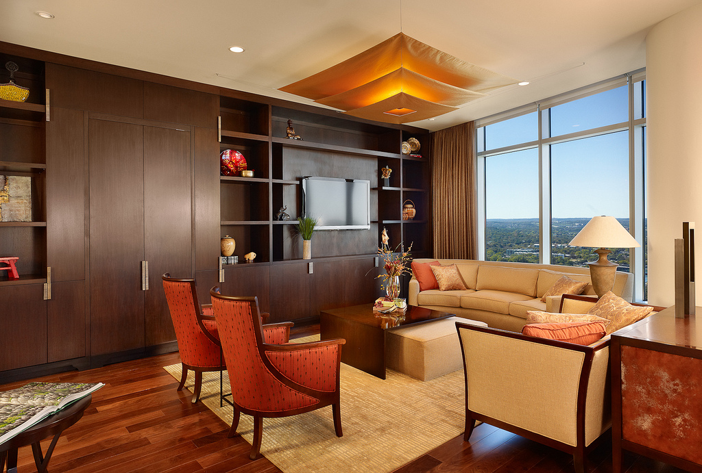 condo living room de