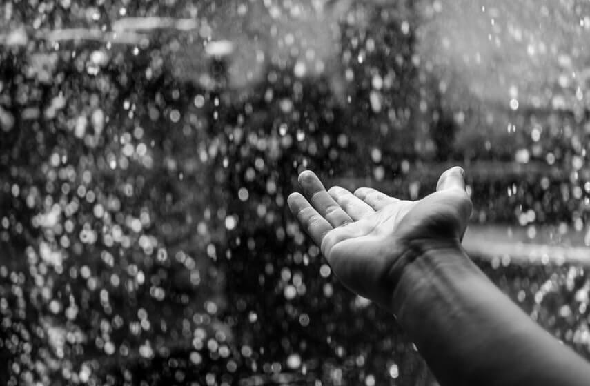 Rainy Days Commuters The Sentimental TV Star