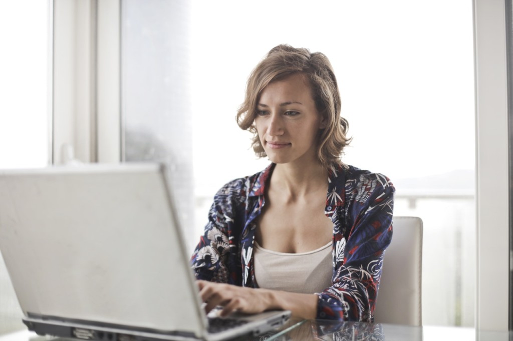 girl with laptop