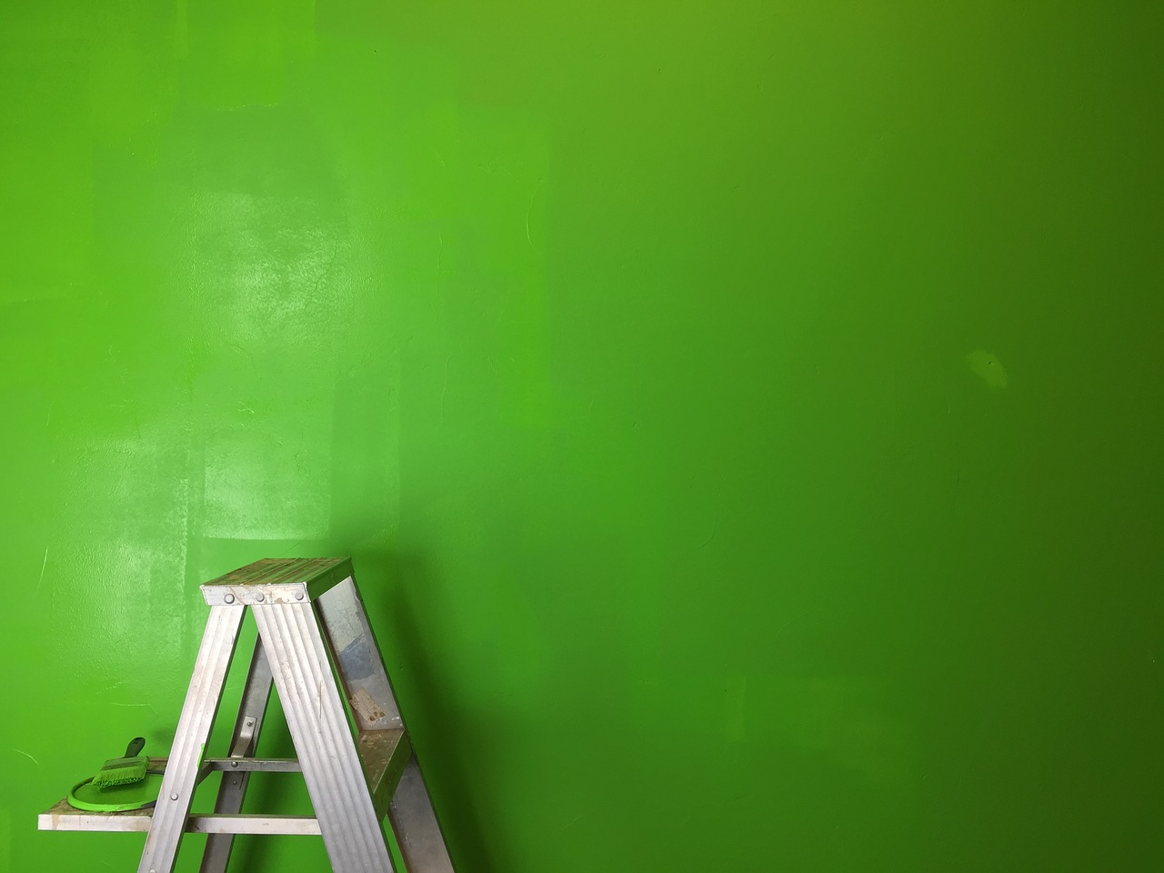 ladder green wall