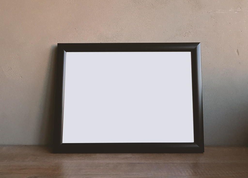 pick lightweight picture frame