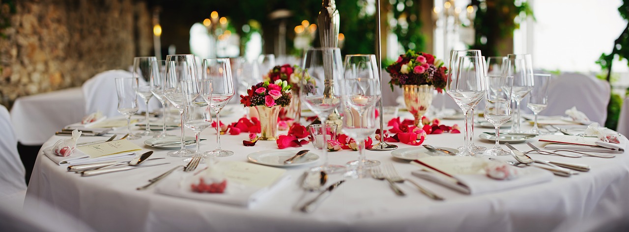 restaurant table setting